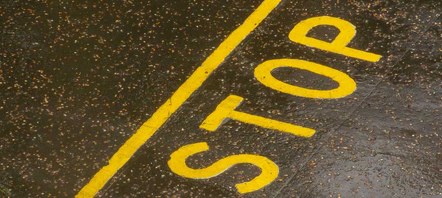 How Thermoplastic Paint Contributes to Road Safety